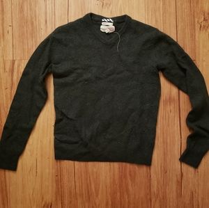 Gap green sweater, size large but fits like a small